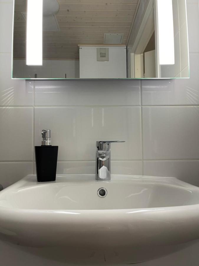 רובניימי Arctic Penthouse Studio With Free Parking And High-Speed Wi-Fi מראה חיצוני תמונה